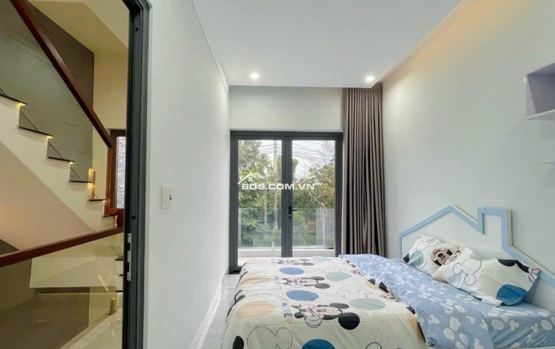 BÁN NGỘP NHÀ 1 TRỆT 2 LẦU 150M2 2TY5 TRUNG TÂM THỦ DẦU MỘT, SỔ HỒNG RIÊNG,ĐƯỜNG XE HƠI